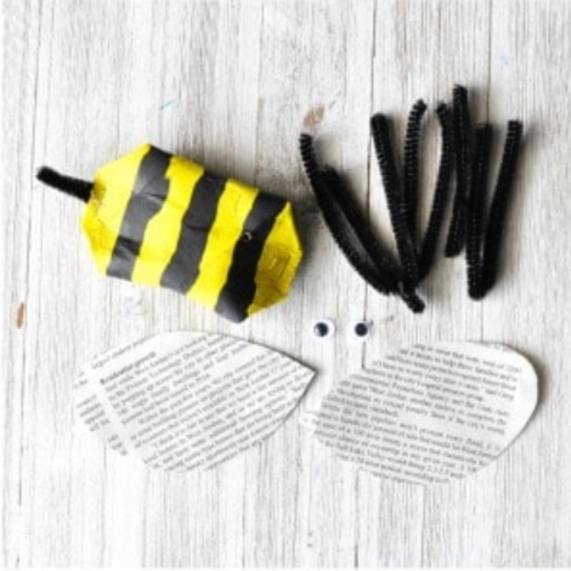 làm con ong từ lõi giấy vệ sinh